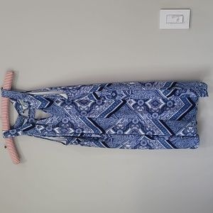 Sky's are blue size small dress.